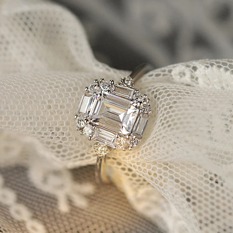 Luxurious S925 Silver  Diamond Ring